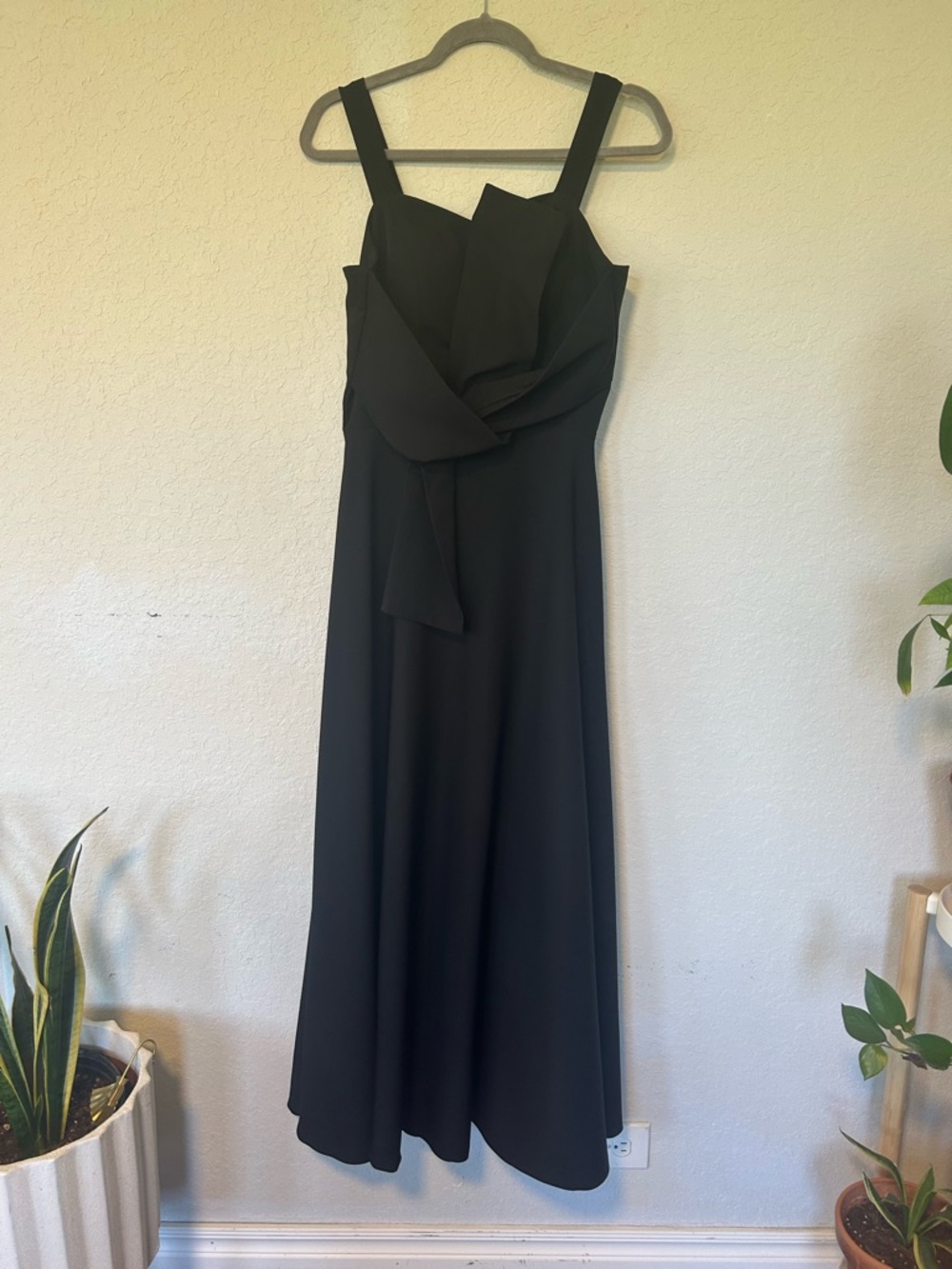 Elegant Chicwish Black Maxi Dress/Gown with Waist Tie, Party Dress - Picture 2 of 11